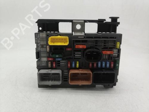 fuse-box-peugeot-308-sw-i-4e_-4h_-2007-2008-2009-2010-2011-2012-2013-2014-32273325 main image