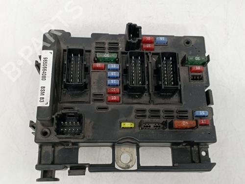 Used Fuse box PEUGEOT 307 Break (3E) 2.0 (136 hp) 28805865