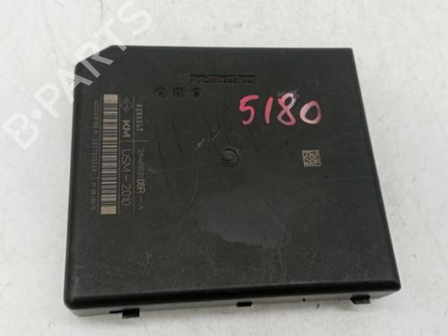 Used Fuse box RENAULT LAGUNA Coupe (DT0/1) 2.0 dCi (DT01, DT08, DT09, DT0K, DT12, DT1C, DT1D, DT1M,... (150 hp) 28596057
