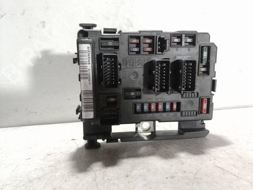 Used Fuse box CITROËN C5 I (DC_) [2001-2005]  7627189