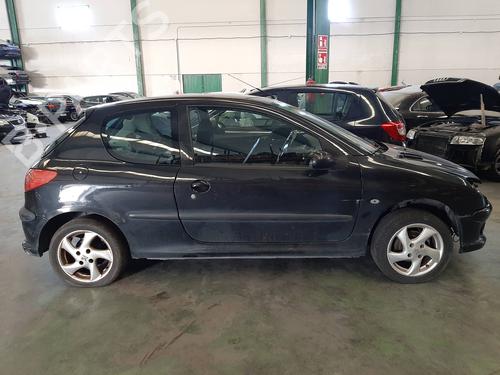 Fuse box PEUGEOT 206 Hatchback (2A/C) 1.4 LPG | BP10769958E1