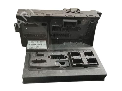 Used Fuse box MERCEDES-BENZ E-CLASS (W211) E 320 CDI (211.026) (204 hp) 31146696