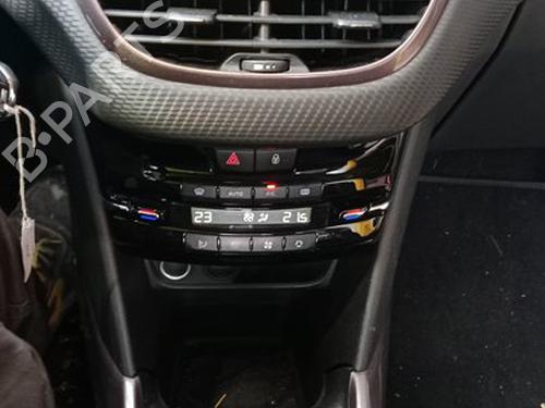 Right taillight PEUGEOT 2008 I (CU_)  | BP31881886C35 