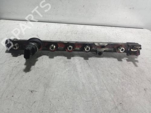 Injection rail RENAULT SCÉNIC II (JM0/1_) 1.9 dCi (JM0G, JM12, JM1G, JM2C) (120 hp) 7233525