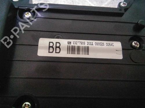 Radio OPEL INSIGNIA A (G09)  | BP4725384E6 