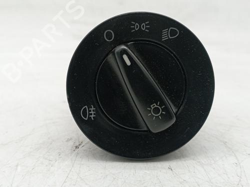 Used Headlight switch VW GOLF IV (1J1) [1997-2008]  20677228