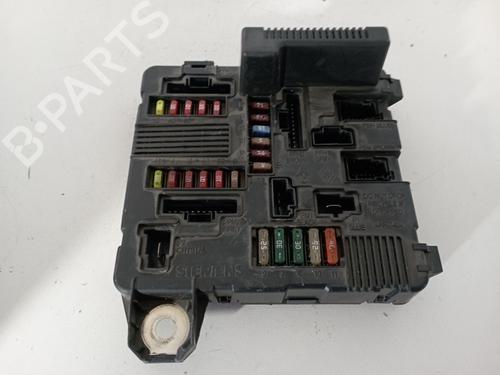 Used Fuse box Fuse box RENAULT MEGANE II Coupé-Cabriolet (EM0/1_) [2003-2010] 34040031 34040031
