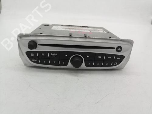 Used Radio RENAULT MEGANE III Hatchback (BZ0/1_, B3_) 1.9 dCi (BZ0N, BZ0J) (131 hp) 26282584