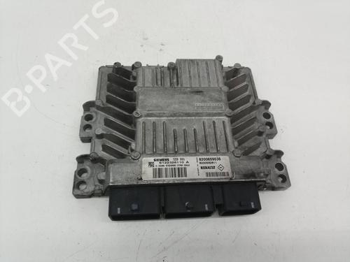 Used Engine control unit (ECU) RENAULT MEGANE II Saloon (LM0/1_) [2003-2025]  10100874