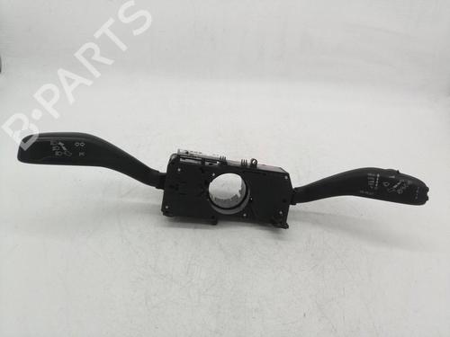 Used Switch SKODA FABIA II (542) [2006-2014]  29020903