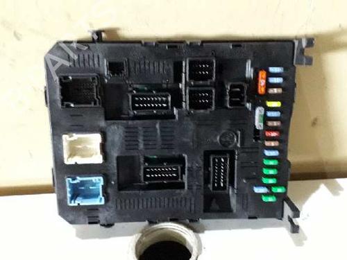 Fuse box PEUGEOT 407 (6D_)  | BP4760772E1 