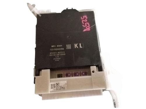Used Fuse box TOYOTA COROLLA Saloon (_E21_) 1.6 VVTi (ZRE210) (122 hp) 29311270