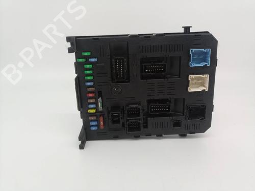 Used Fuse box CITROËN C4 I (LC_) [2004-2014]  8214932