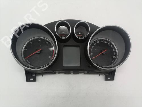 Used Instrument cluster OPEL INSIGNIA A (G09) [2008-2017]  8949342