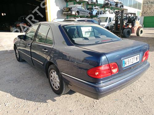 Gearbox MERCEDES-BENZ E-CLASS (W210) E 200 (210.035) | BP30121244M3