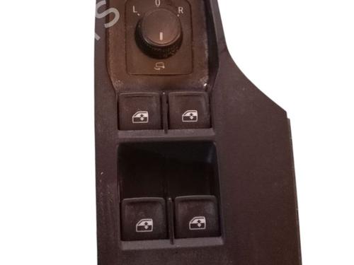 Used Left front window switch SEAT ARONA (KJ7, KJP) [2017-2025]  30168295