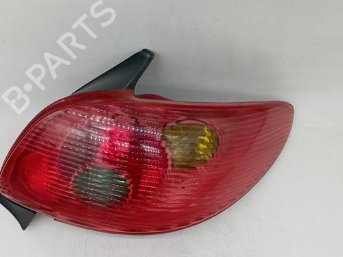 Used Right taillight PEUGEOT 206 Hatchback (2A/C) 2.0 HDI 90 (90 hp) 28596040