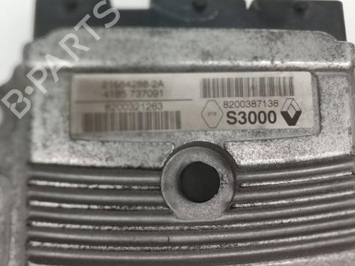 Engine control unit (ECU) RENAULT SCÉNIC II (JM0/1_)  | BP8208103M57 