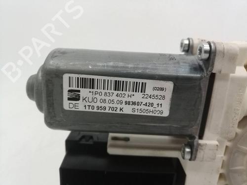Right front window motor SEAT LEON (1P1) | BP30696211E20