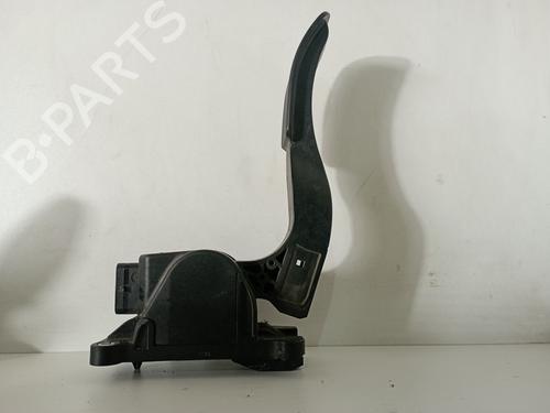 Pedal Pedal MERCEDES-BENZ VITO / MIXTO Van (W639) 109 CDI (639.601, 639.603, 639.605) (88 hp) 33936077 33936077