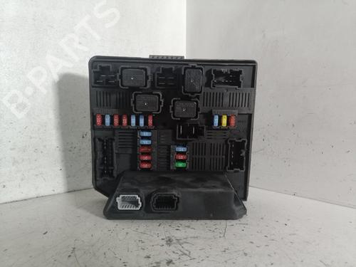 Used Fuse box RENAULT KOLEOS I (HY_) [2008-2025]  19257257