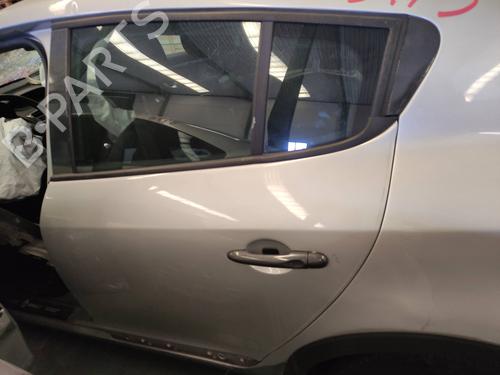 Używane Drzwi tylne lewe RENAULT MEGANE III Hatchback (BZ0/1_, B3_) 1.5 dCi (BZ09, BZ0D, BZ1W, BZ29, BZ14) (110 hp) 12214400