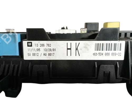 Fuse box OPEL ASTRA H GTC (A04) | BP30143305E1
