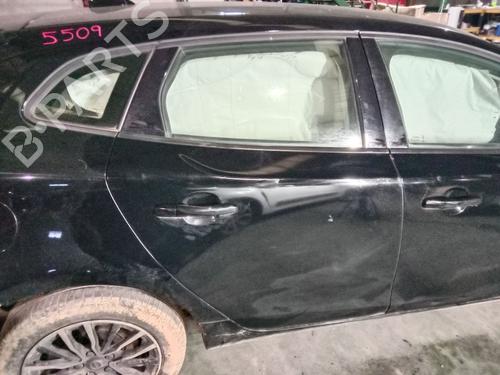 Porte arrière droite VOLVO V40 Hatchback (525) D2 (120 hp) 31881962