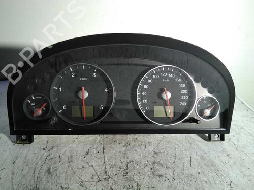 Used Instrument cluster FORD MONDEO III Saloon (B4Y) [2000-2007]  5334154