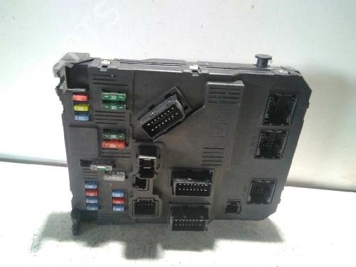 Used Fuse box PEUGEOT 206 Hatchback (2A/C) 1.4 HDi eco 70 (68 hp) 5863873