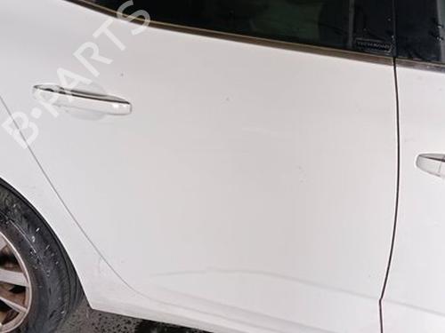 right-rear-door-renault-megane-iv-hatchback-b9amn_-2015-33616871 main image