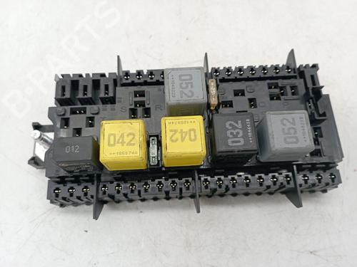 Used Fuse box Fuse box 38233217 38233217