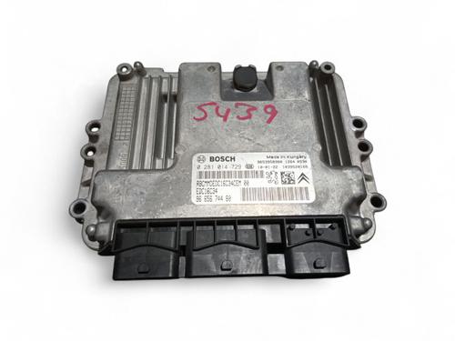engine-control-unit-ecu-citroen-c4-picasso-i-mpv-ud_-2006-2007-2008-2009-2010-2011-2012-2013-2014-2015-32374764 main image