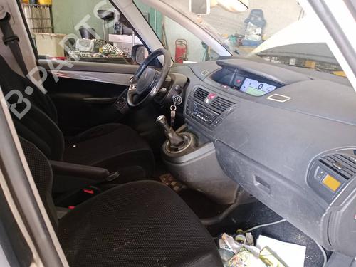 Fuse box CITROËN C4 Picasso I MPV (UD_)  | BP24139638E1 