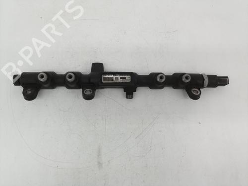 Used Injection rail FORD MONDEO III Saloon (B4Y) [2000-2007]  9620459