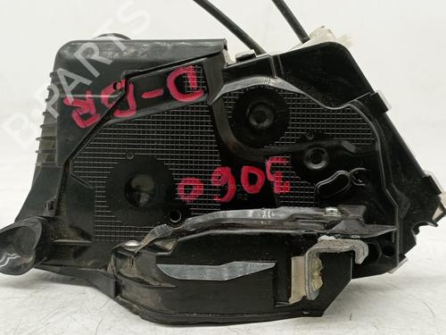 Used Front right lock TOYOTA YARIS (_P13_) 1.5 Hybrid (NHP130_, NHP130) (101 hp) 21286784