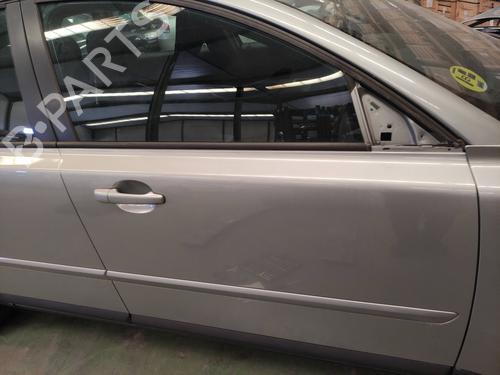 Used Right front door VOLVO V50 (545) 2.0 D (136 hp) 9692093