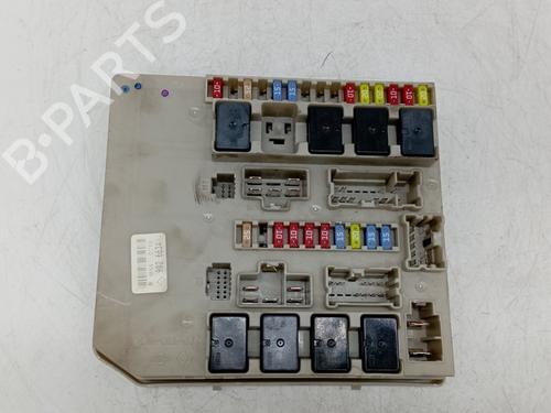 Used Fuse box RENAULT CLIO III (BR0/1, CR0/1) 1.5 dCi (C/BR0G, C/BR1G) (68 hp) 28805869