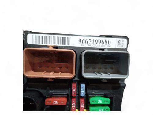 Fuse box CITROËN C3 Picasso (SH_) | BP32371898E1