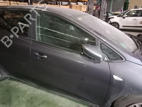 right-front-door-kia-ceed-jd-2012-2013-2014-2015-2016-2017-2018-31881971 main image