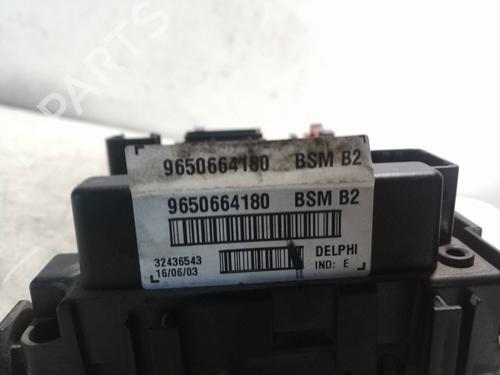 Fuse box PEUGEOT 307 (3A/C)  | BP6881917E1 