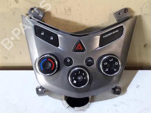 Used Climate control CHEVROLET AVEO Hatchback (T300) 1.3 D (95 hp) 2974575