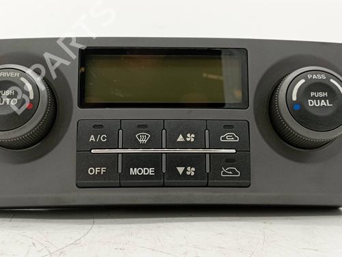 Used Climate control KIA SORENTO I (JC) 2.5 CRDi (170 hp) 15272419