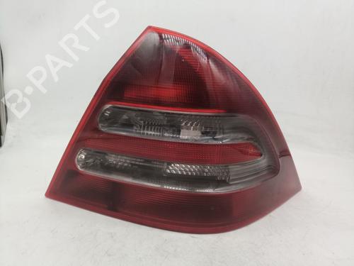 right-taillight-mercedes-benz-c-class-w203-2000-2001-2002-2003-2004-2005-2006-2007-33759519 main image