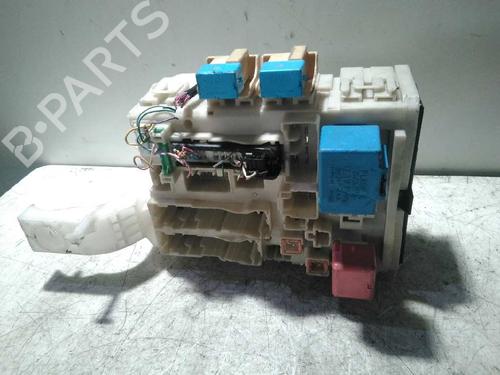 Used Fuse box TOYOTA YARIS (_P13_) [2010-2020]  6004077