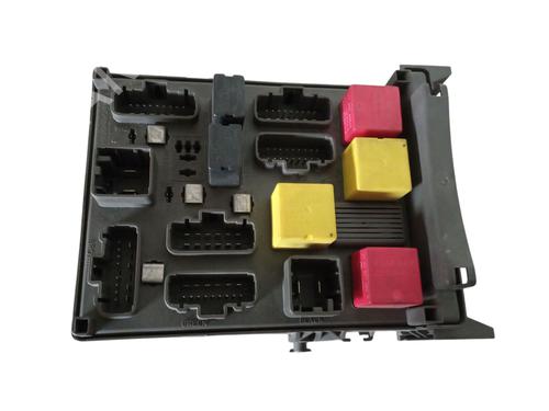 Used Fuse box RENAULT LAGUNA II (BG0/1_) [2001-2007]  29157016