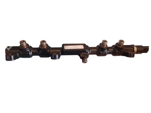 Used Injection rail FORD MONDEO III Saloon (B4Y) [2000-2007]  29504871