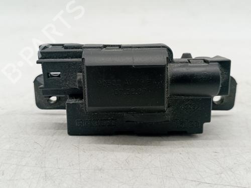 Used Tailgate lock NISSAN QASHQAI / QASHQAI +2 I (J10, NJ10, JJ10E) 1.6 (114 hp) 18262792