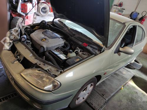 Engine control unit (ECU) RENAULT MEGANE I Classic (LA0/1_) 1.9 dCi (LA05, LA1F) | BP10627599M57