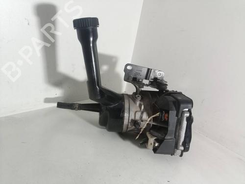 Used Steering pump CITROËN C4 Picasso I MPV (UD_) 1.6 HDi 110 (112 hp) 8647517